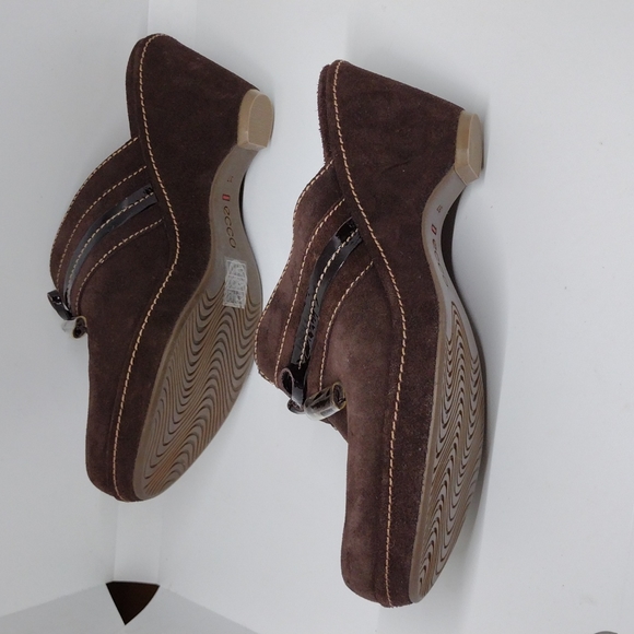 Dark Brown ECCO Suede Wedge Clogs NWOT Sz 37 6.5 Leather Trim Tassels 2.75 Heels - Picture 4 of 5
